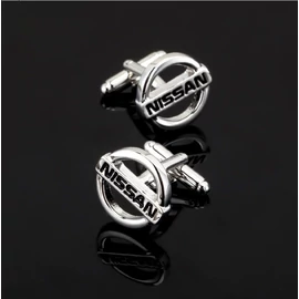 Nissan mandzsettagomb szett