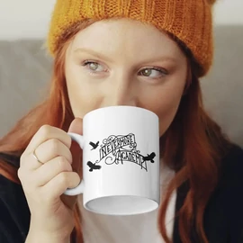 Wednesday bögre - Nevermore Academy kapu logó