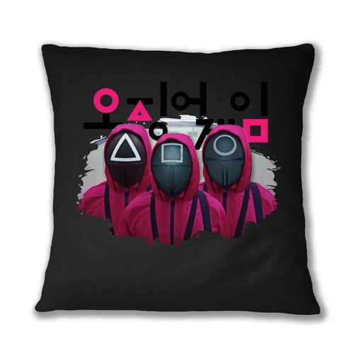 Fekete Nyerd meg az életed párnahuzat - Squid Game guard