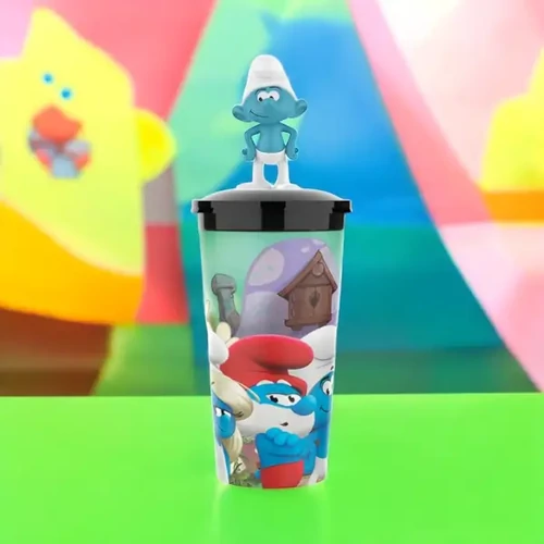 A hupikék törpikék pohár és Ügyifogyi topper, figura