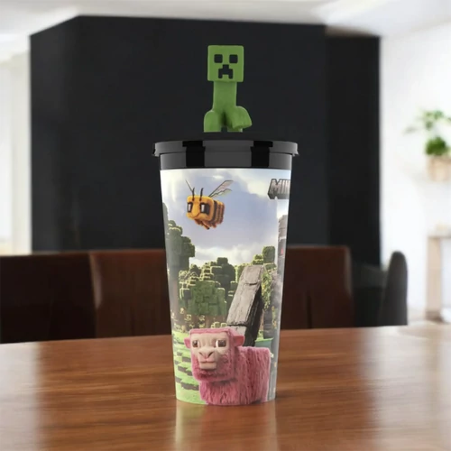 Egy Minecraft film pohár és Creeper topper, figura 