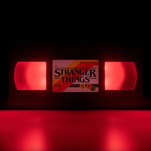 Stranger Things hangulatvilágítás - VHS kazetta formájú 