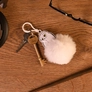 Kép 2/2 - Harry Potter Hedwig kulcstartó pom-pom-al