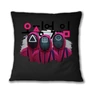 Fekete Nyerd meg az életed párnahuzat - Squid Game guard